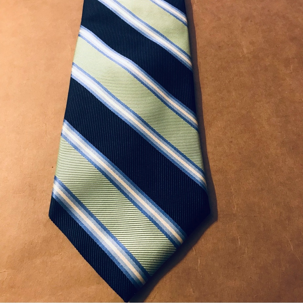 Brooks Brothers Stain Resistant Navy/ Lime Diagonal Stripe Tie Silk USA